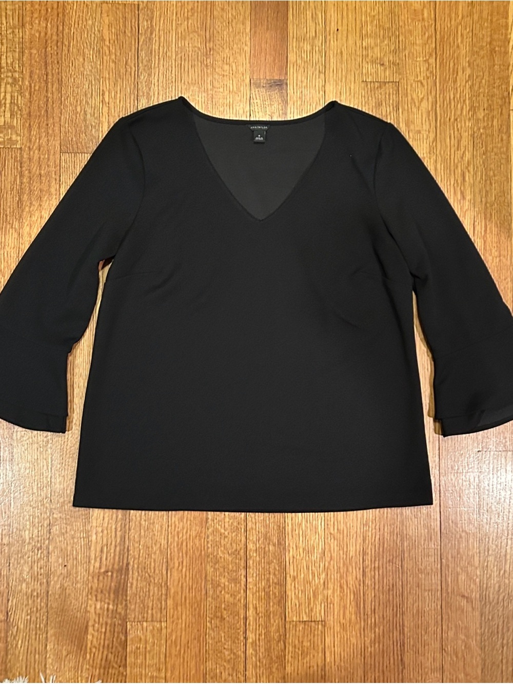 Ann Taylor Black V-Neck Bell Sleeve Blouse Size Medium
